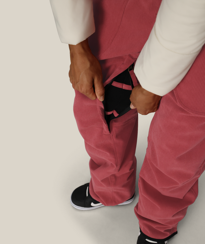 686 WOMENS BLACK MAGIC™ INSULATED BIB SNOW PANT