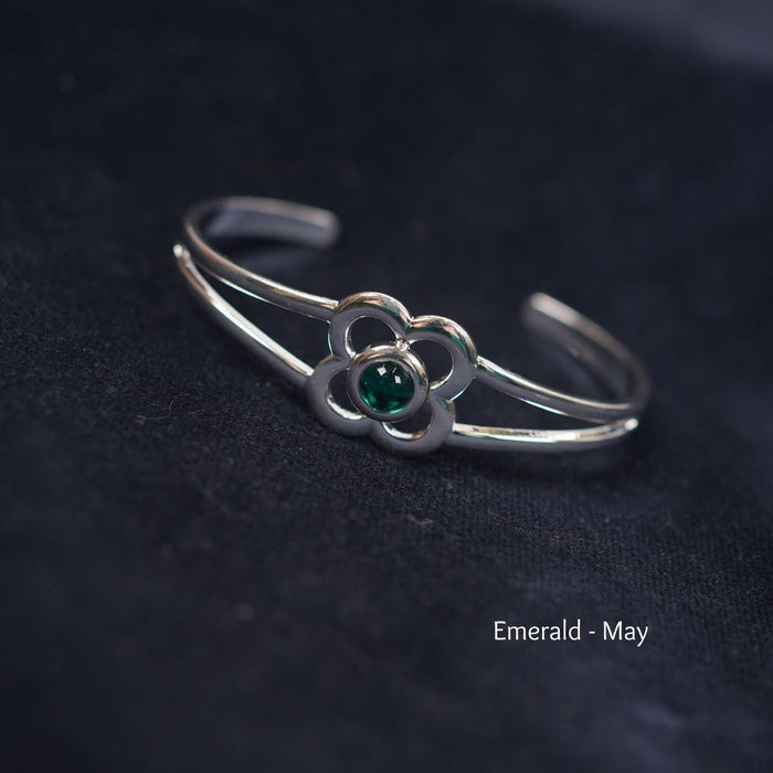 Art Pewter Birthstone Bangle - Silver Plated Pewter - Made in Scotland - May (Emerald) - Heritage Of Scotland -