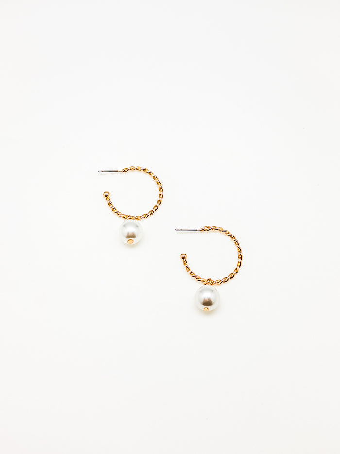 Dangly pearl earrings