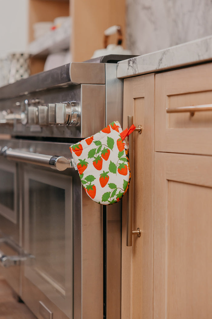 Berries and Cherries: 2 Mini Mitt + 1 Pot Pad Bundle Pack