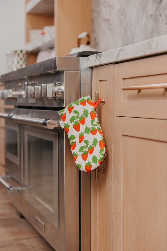Berries and Cherries: 2 Oven Mitt + 1 Pot Pad Bundle Pack