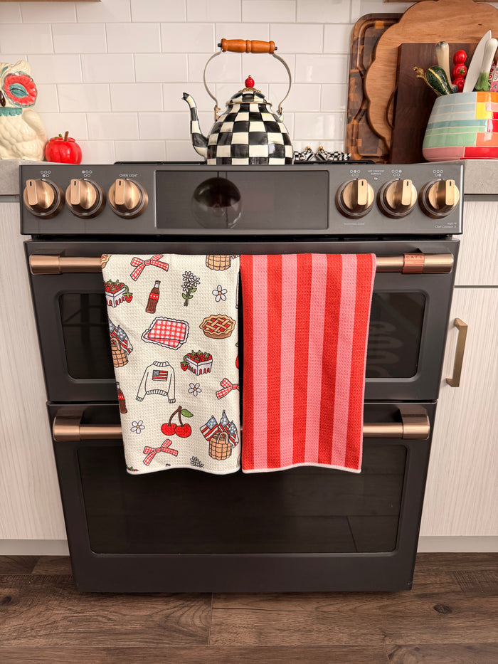 Berry Sweet Picnic: Reversible Hand Towel