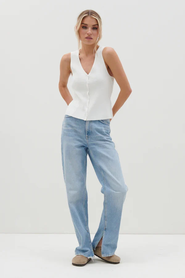 CASEY SLEEVELESS BUTTON TOP (CREAM)