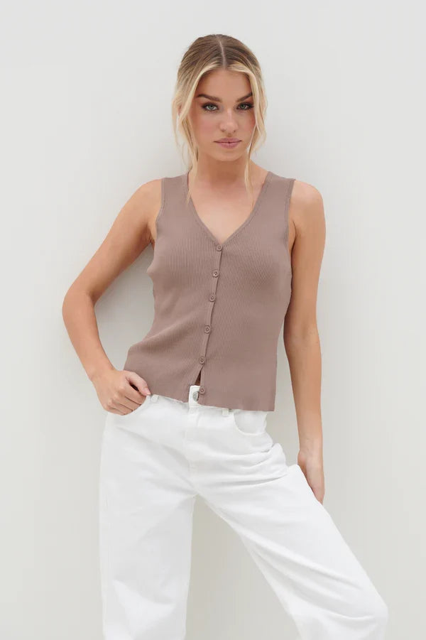CASEY SLEEVELESS BUTTON TOP (TAUPE)