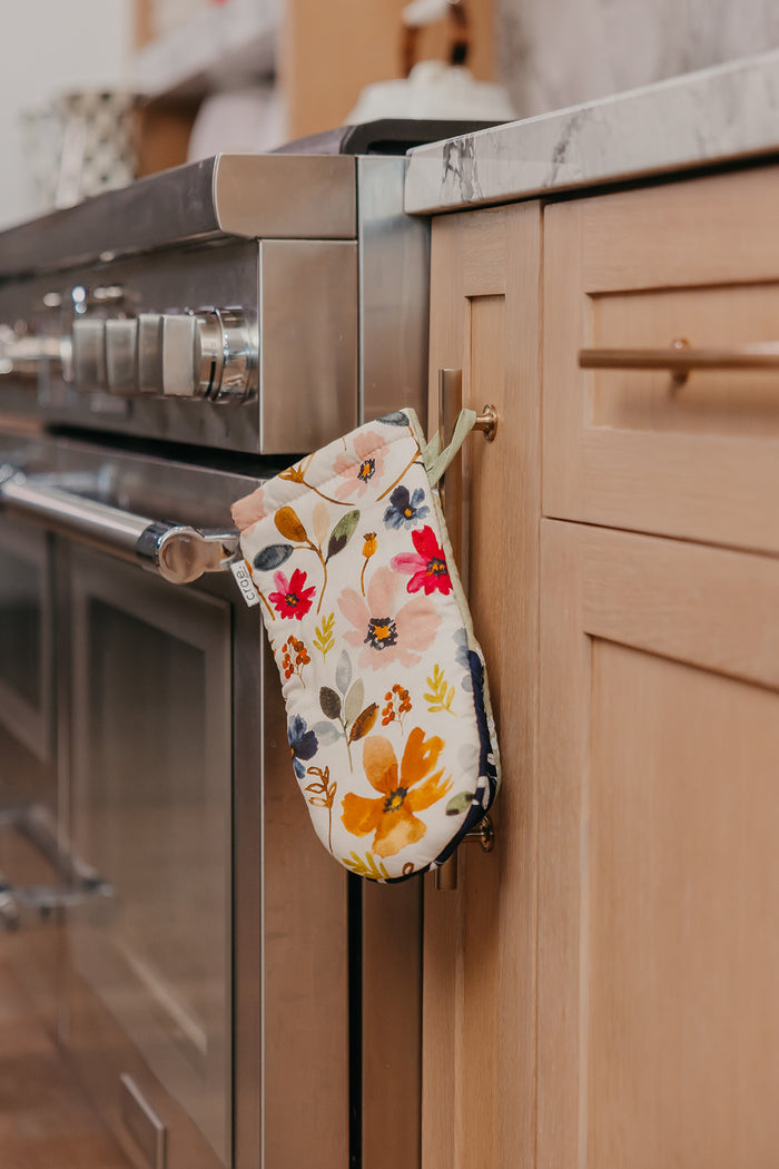 Ester: 2 Oven Mitt + 1 Pot Pad Bundle Pack