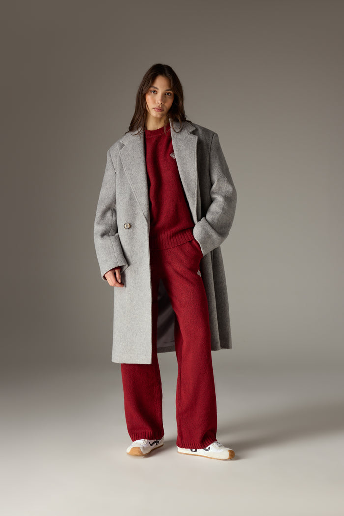 FLUFFY KNIT EMBLEM EMBROIDERED JOGGER - BURGUNDY