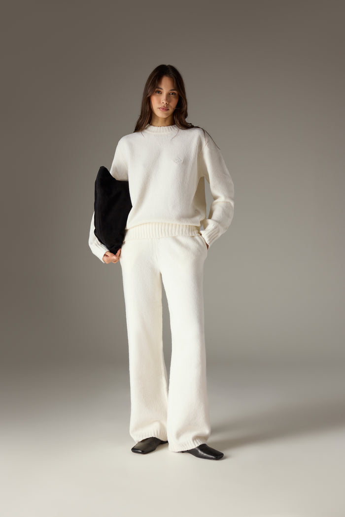 FLUFFY KNIT EMBLEM EMBROIDERED JOGGER - OFF-WHITE