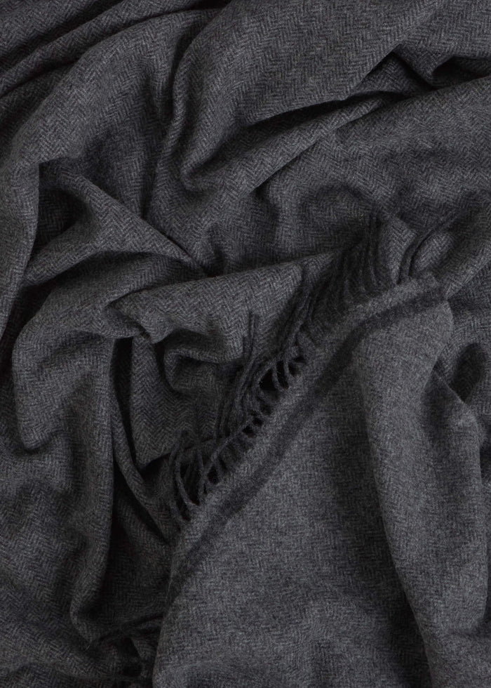 Foxford Cillian Lambswool Throw | Graphite