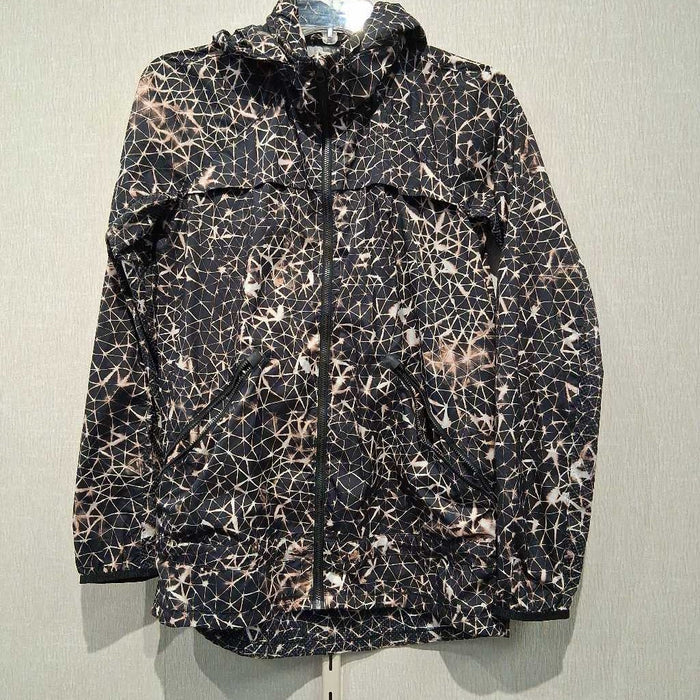 Full zip hooded windbreaker