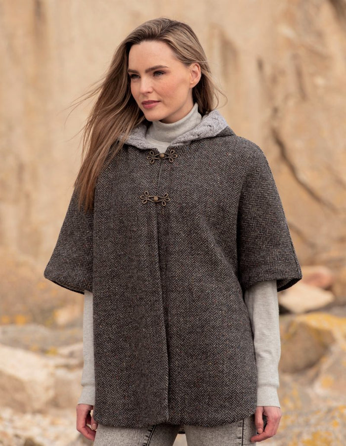 1578-hooded-tweed-cape-t31-800x1031_1_1_f0c635af-17f2-43a1-b0ba-2f4209fc8ef9.jpg