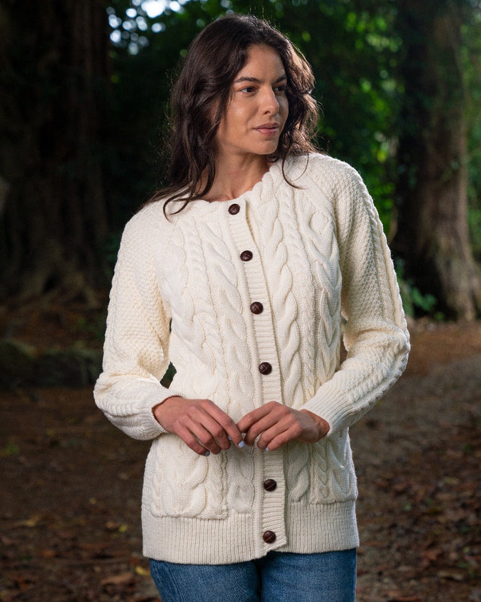 fitted_cardigan_natural_1_66b18d18-3ad0-43dd-be5d-2642f3acd80b.jpg