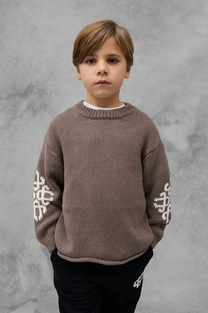 JNR CHUNKY KNIT EMBLEM JUMPER - BROWN