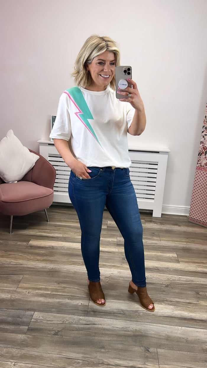 Kinsley Relaxed T-shirt  (Off-White, Lightning Flash)