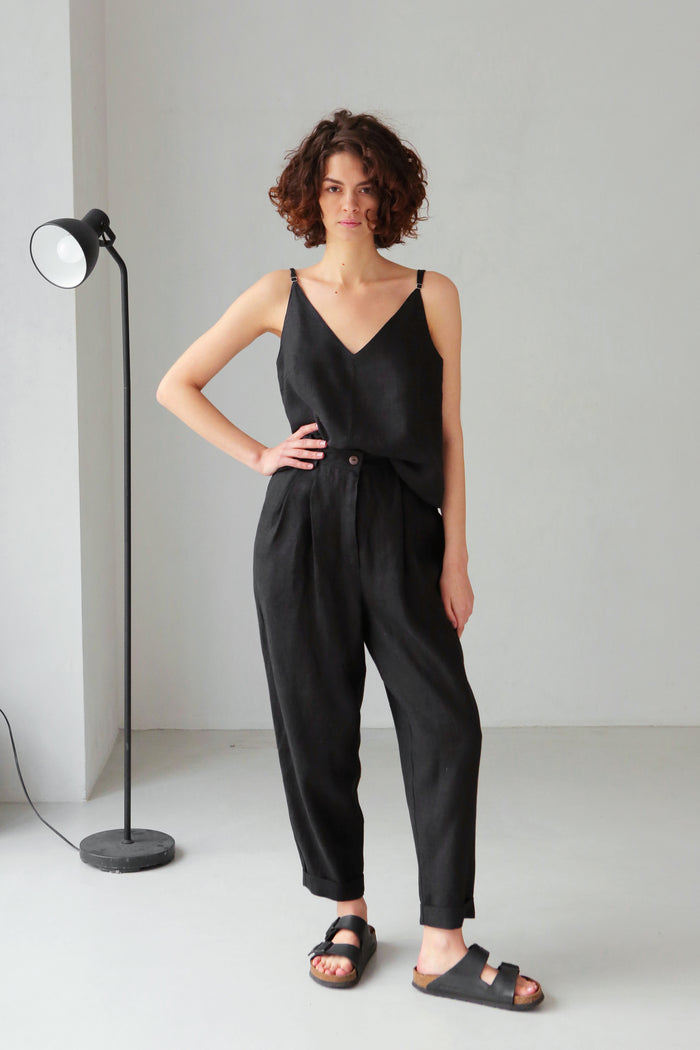 Linen V-Neck Tank Top CAMELLIA in Black