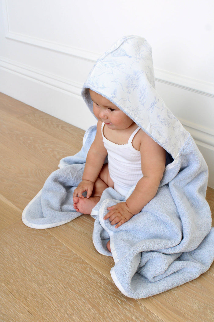Little Threads Toile Hooded Bath Towel