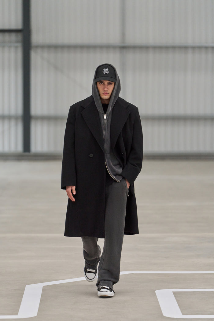 LONGLINE OVERCOAT - BLACK