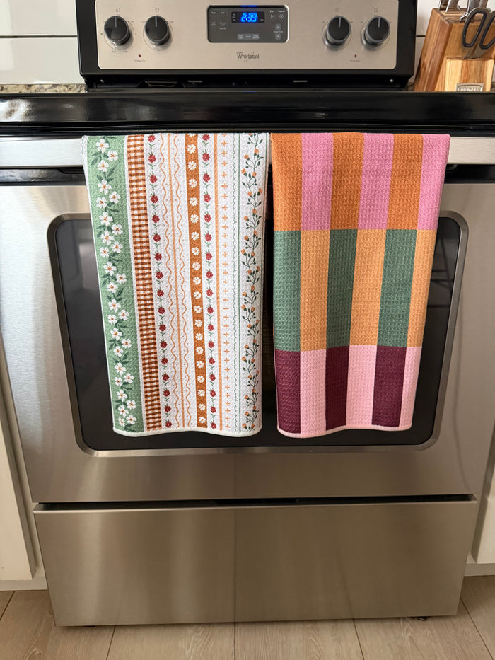 Maeve: Double-Sided Hand Towel
