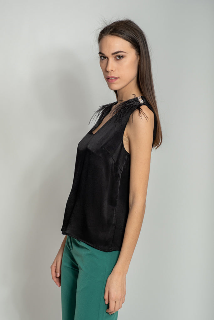 PABLITA SLEEVELESS TOP (BLACK)k