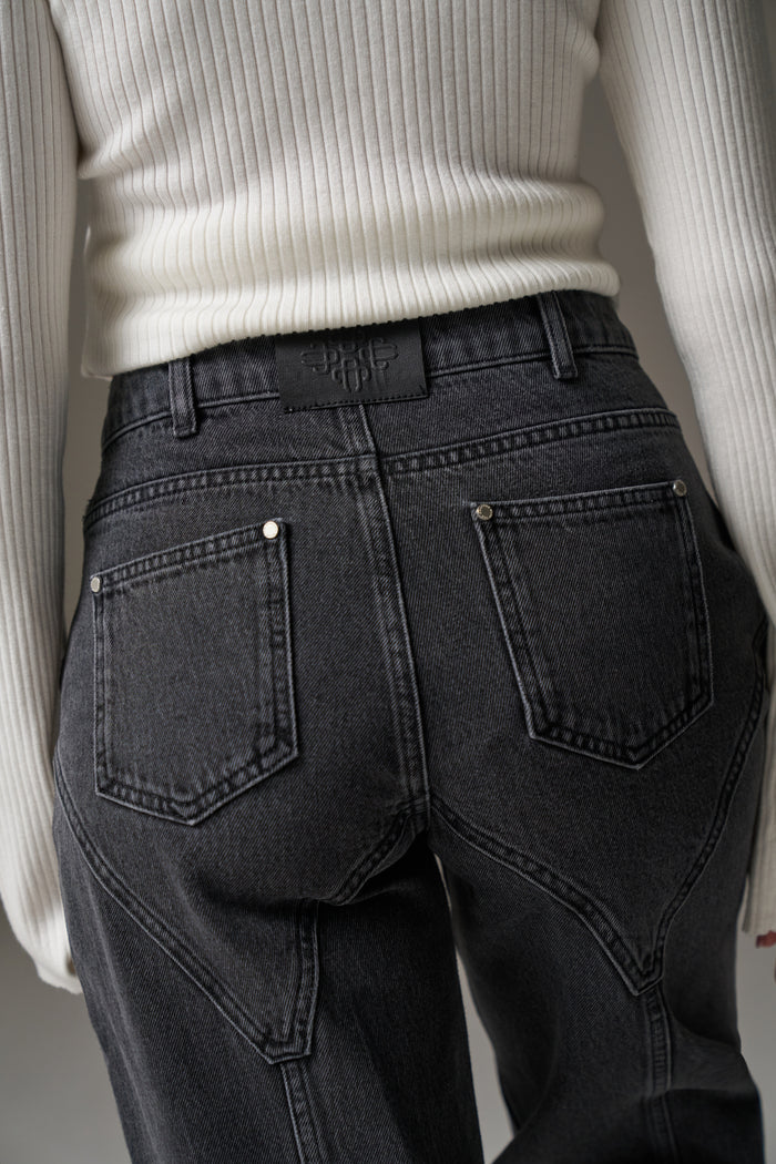 SEAM DETAIL WASHED JEANS - BLACK WASH