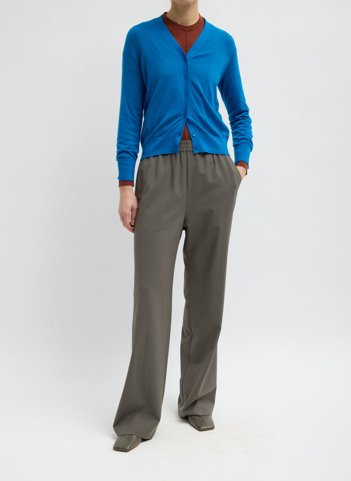SKINLIKE MERCERIZED WOOL VNECK SHRUNKEN CARDIGAN