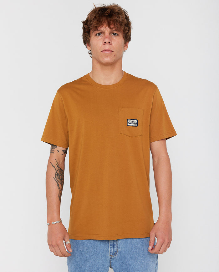 SPORTLINE BADGE SS TEE