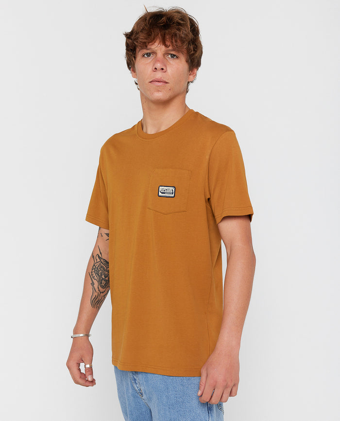 SPORTLINE BADGE SS TEE