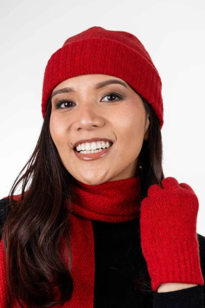 Possum and Merino  TR200 Moss Stitch Beanie - A beanie using moss stitch with a turned back edge.  Makes a set with TR49 Plain Gloves and TR100 Moss Stitch Scarf.   One Size Only   Made proudly in New Zealand from a luxurious blend of 25% possum fur, 65% merino & 10% silk.