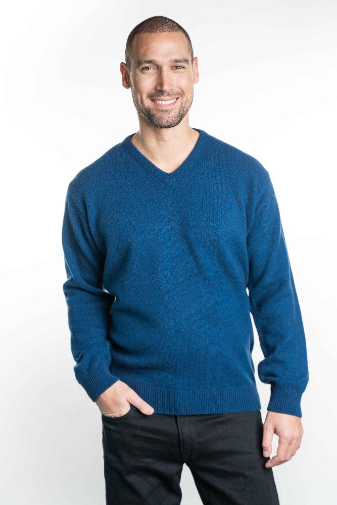Possum and Merino  TR8004 V Neck Jumper - A classic V neck jumper.  3XL incurs additional cost   Made proudly in New Zealand from a premium blend of 25% possum fur, 65% merino & 10% silk.