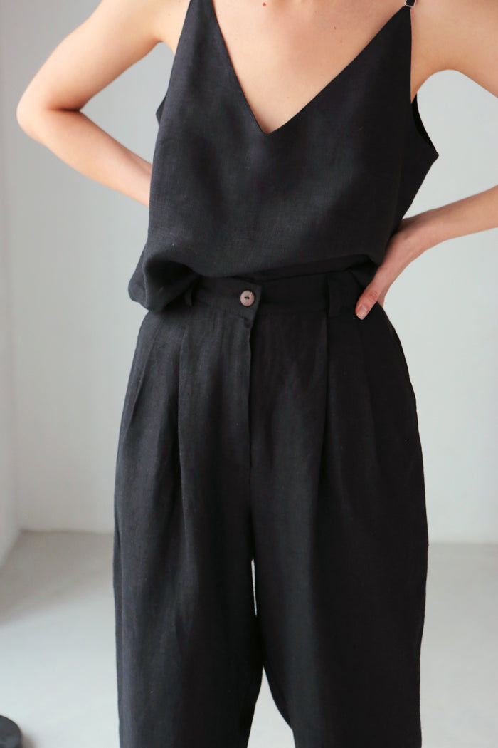 Women’s Linen Pants with Pleats CEDAR in Black