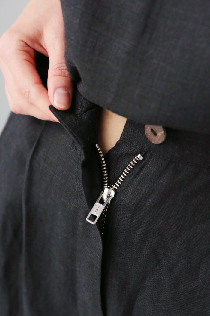 Women’s Linen Pants with Pleats CEDAR in Black